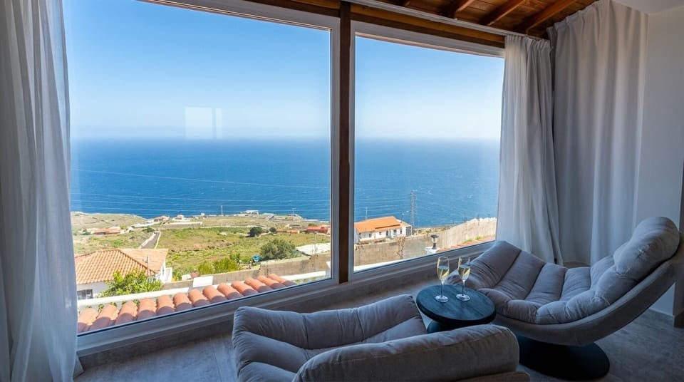 Comfort Villa, Ocean View | Iron/ironing board, WiFi (free)