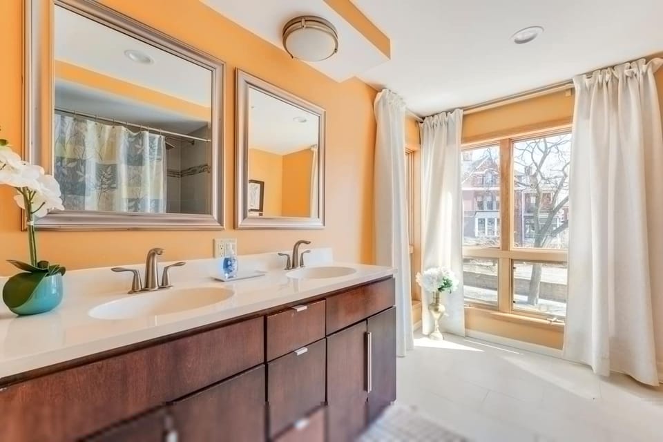 Luxury Modern Villa Downtown Convention House in Minneapolis