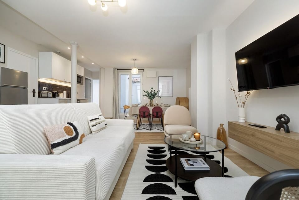 Deluxe Apartment | Living area
