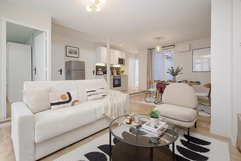 Deluxe Apartment | Living area