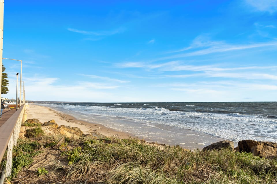 Spend your days on the golden sands of Henley Beach South, with the shoreline waiting directly across the esplanade.