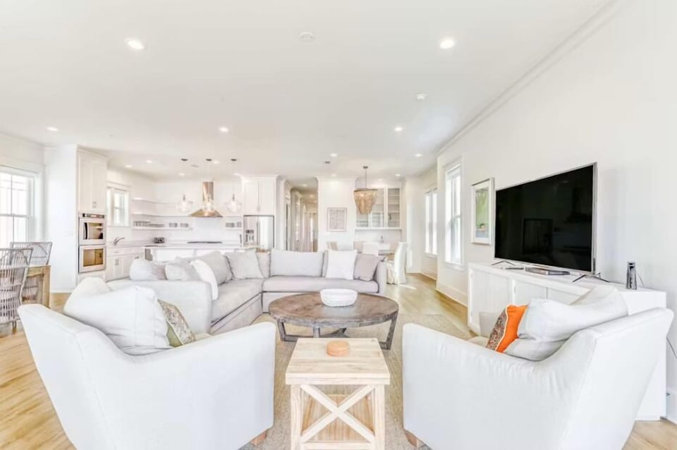 House, Multiple Beds (Beach Vista One Beach House) | Living area