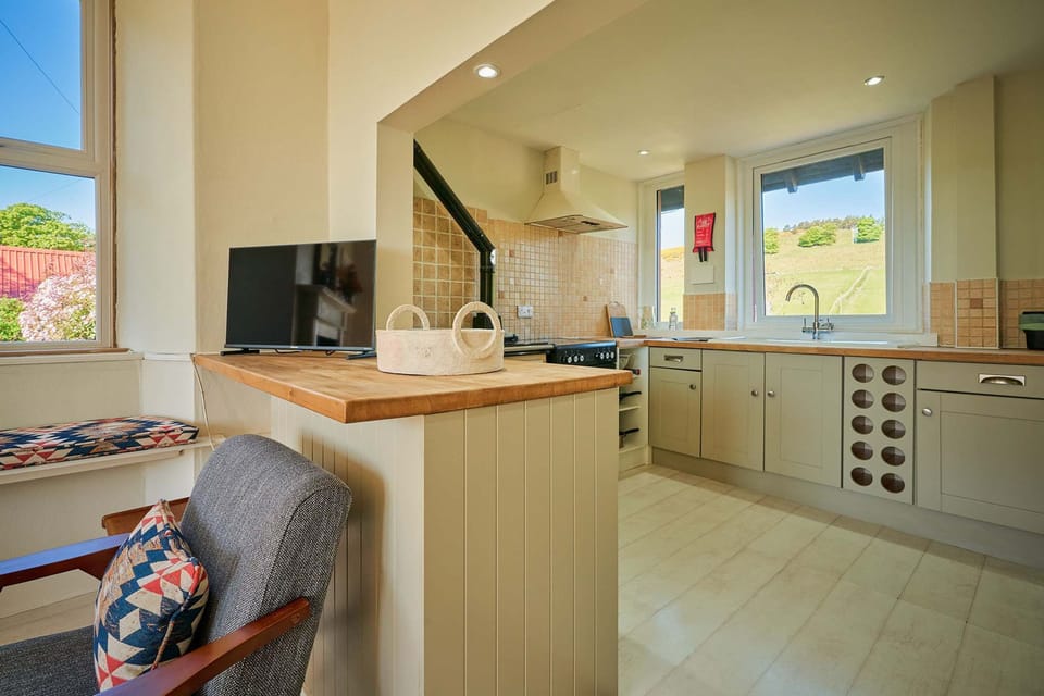House | 3 bedrooms, high-speed internet