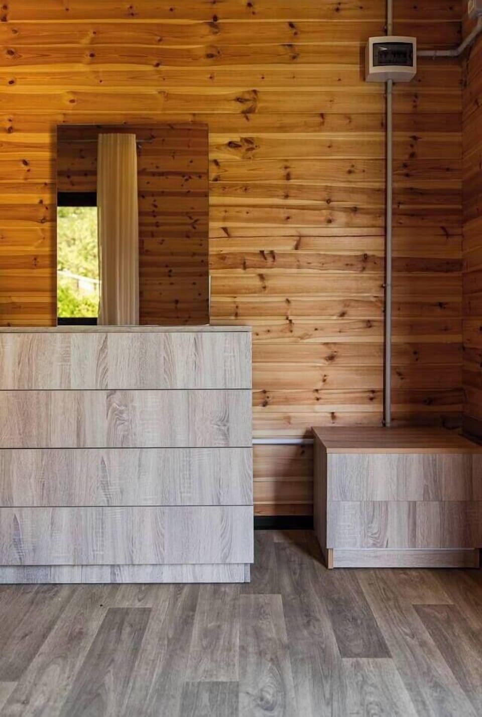Bedroom details