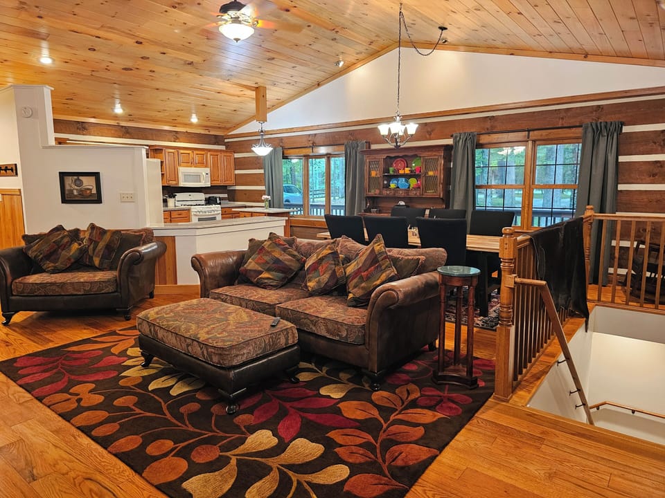 Open floor plan.
Basement is not available to guests.