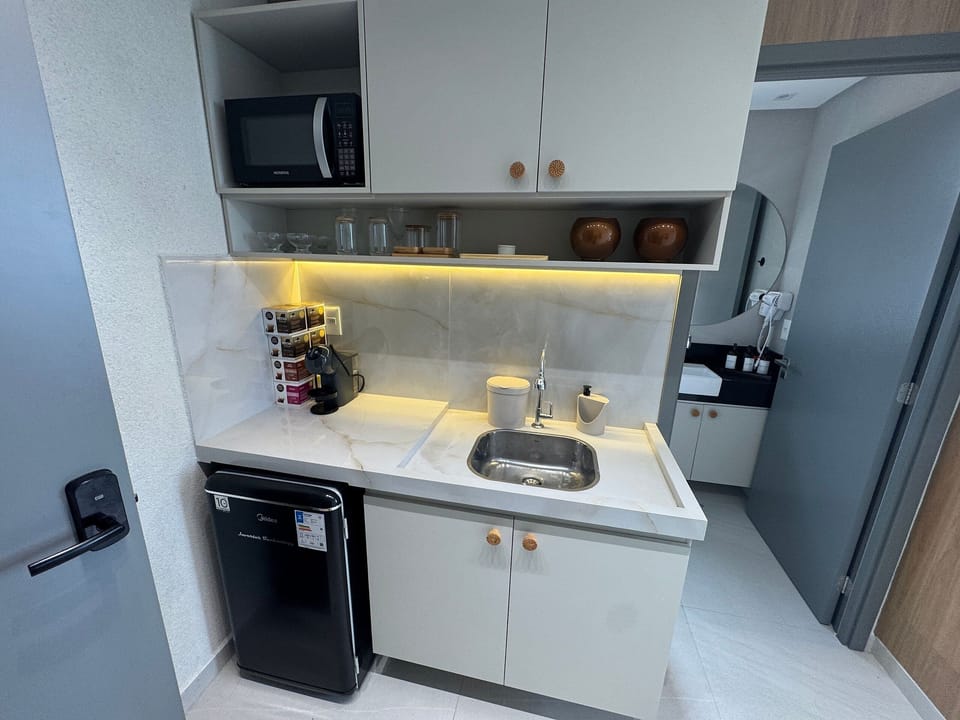 Suite | Private kitchen | Cookware/dishes/utensils