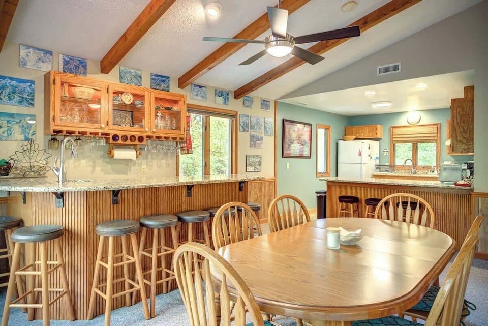 Plenty of Seating for the Whole Fam