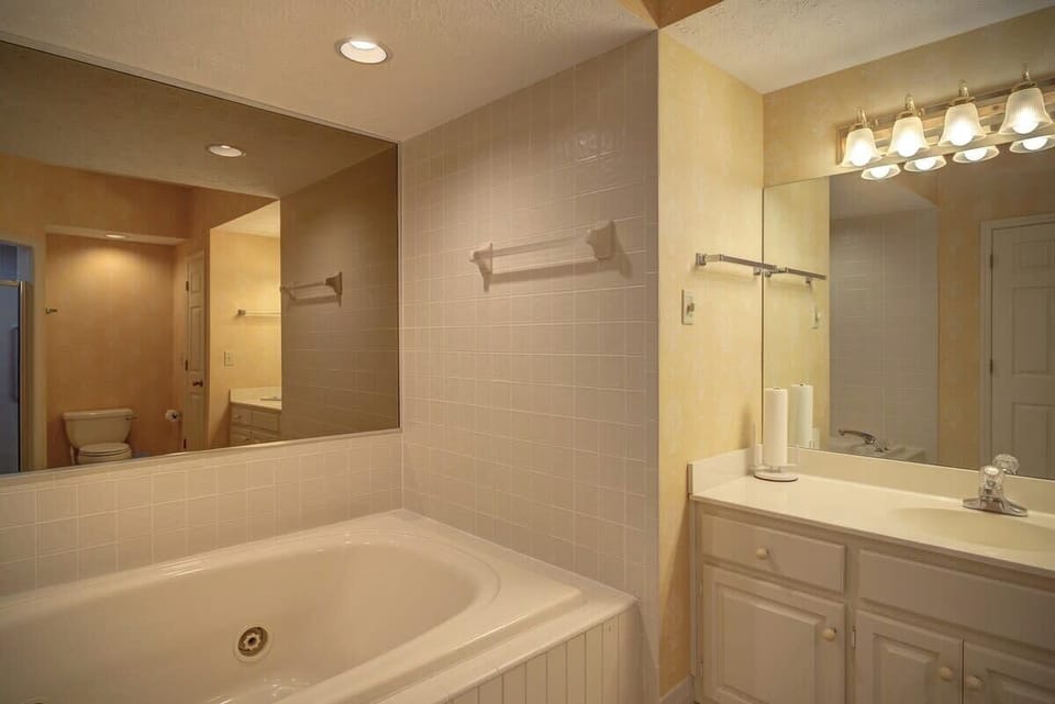 Primary En Suite