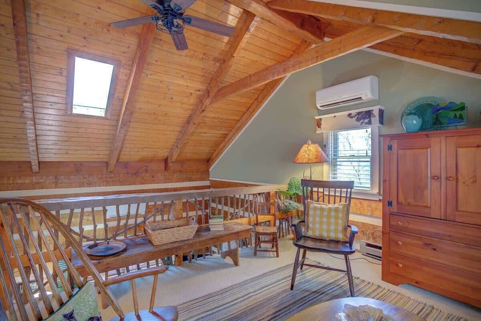 Upper Level Loft