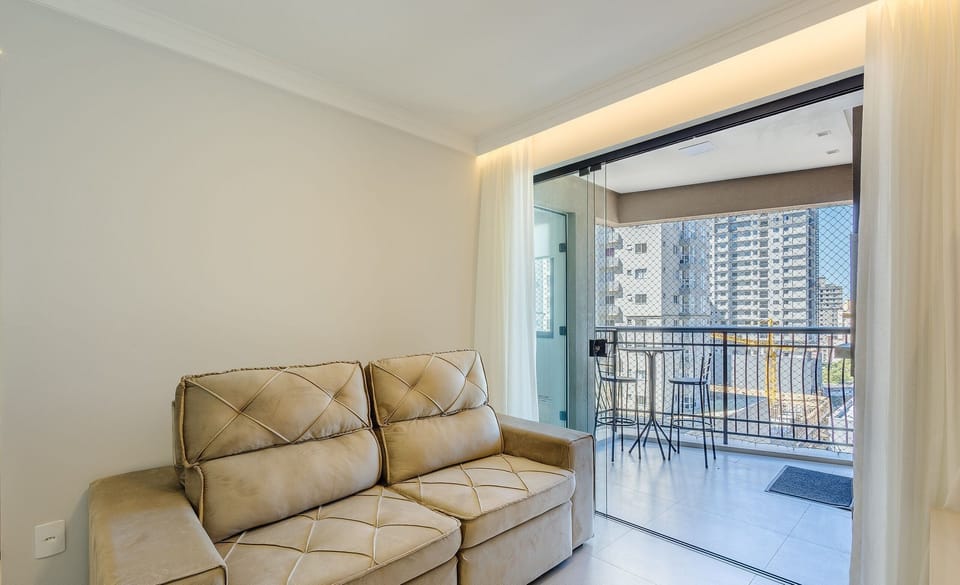 Basic Apartment | Living area | 40-inch TV with digital channels