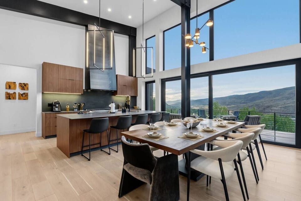 Modern open-concept kitchen and dining area