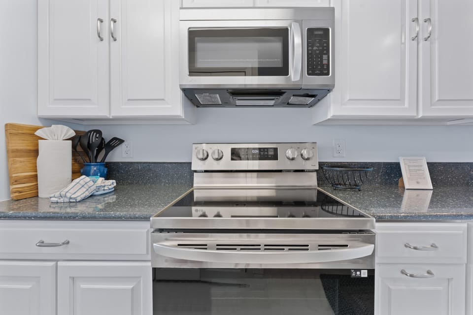 Condo, Multiple Beds (Sunset Condo #502) | Private kitchen