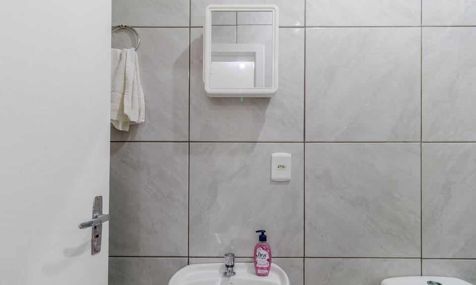 Apartment | Bathroom | Shower