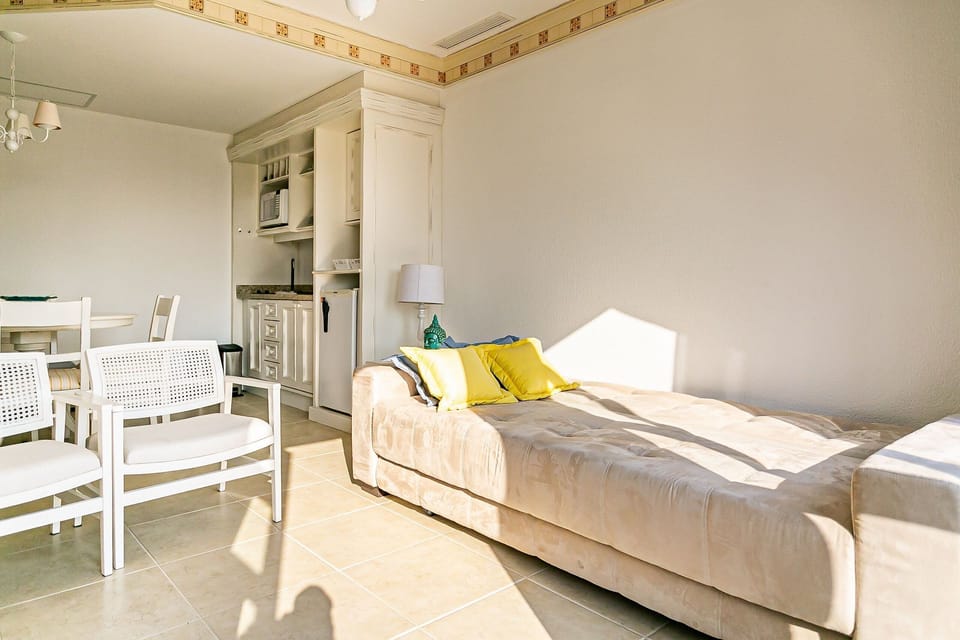 Basic Apartment | Interior