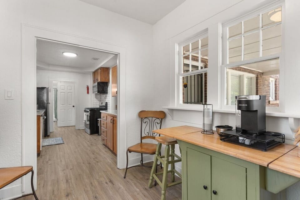 16-web-or-mls-2001-lucile-ave