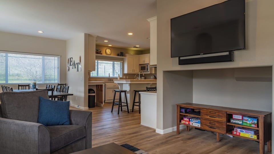 House (Multiple Bedrooms) | Interior