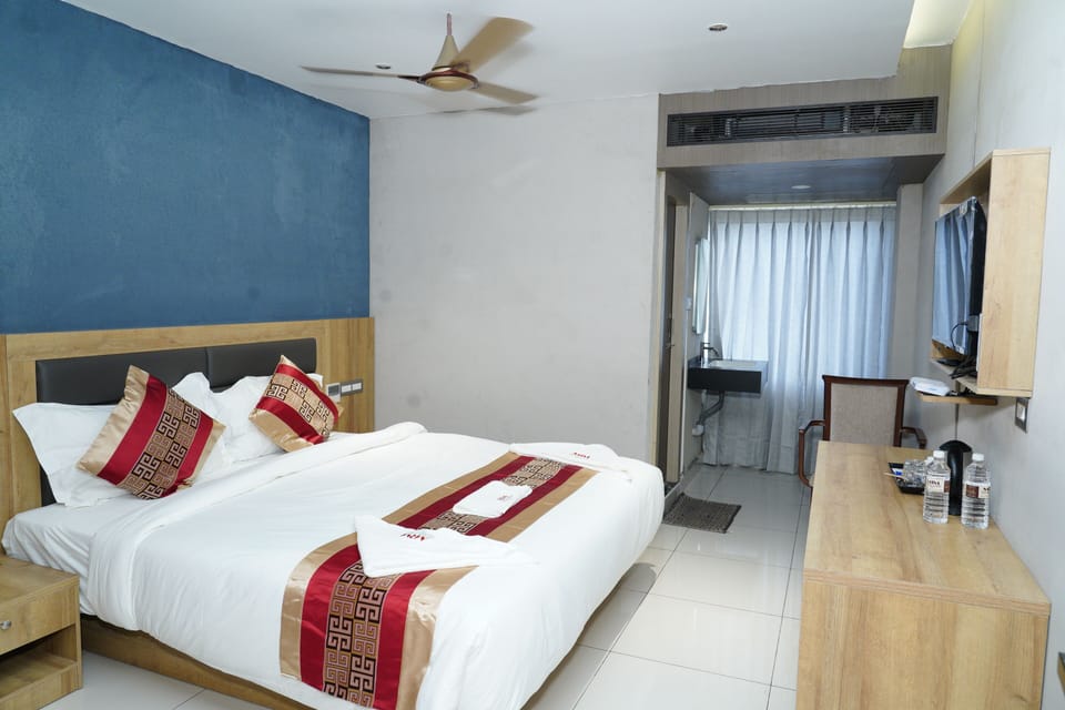 Classic Double Room | Desk, WiFi (free)
