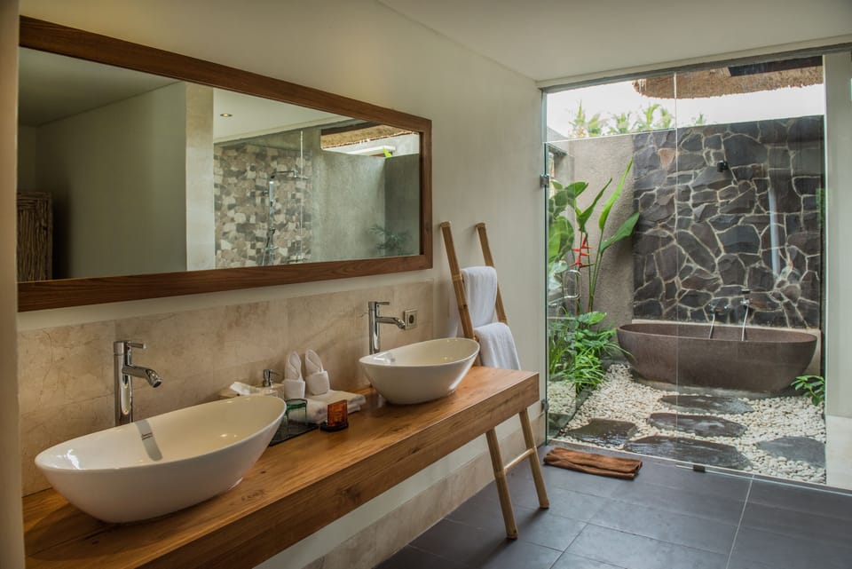 Honeymoon Villa, Private Pool | Bathroom | Separate tub and shower, deep soaking tub, rainfall showerhead