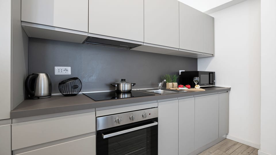 Apartment (2 Bedrooms) | Private kitchenette | Espresso maker, microwave, oven, electric kettle