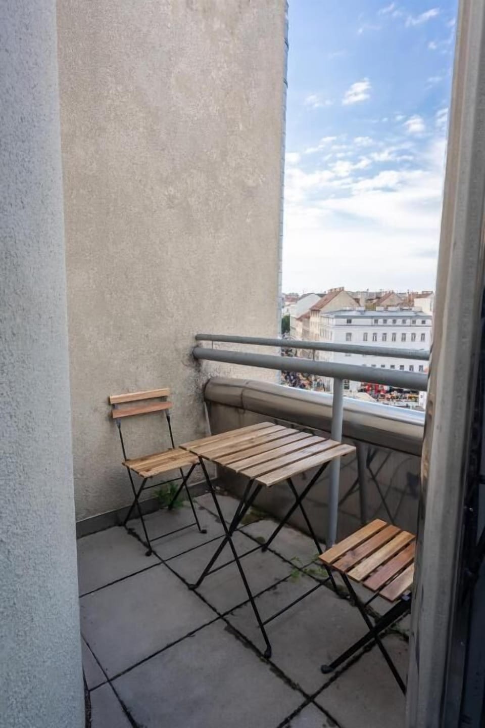 Suite | Property grounds