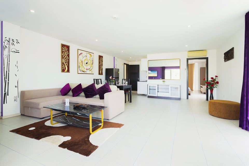 Apartment, Smoking, Balcony | Living room