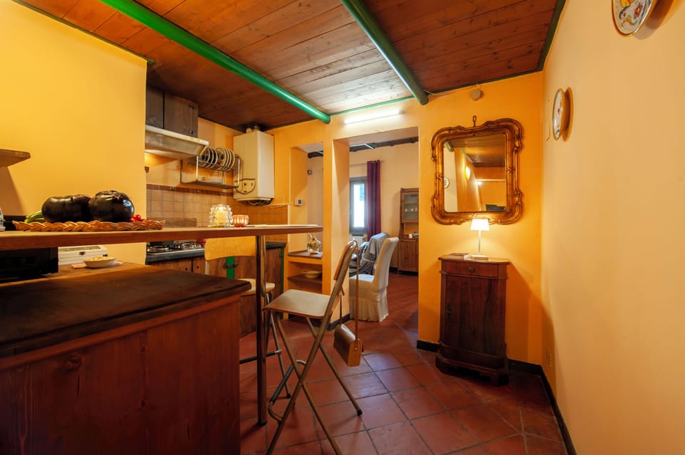 Apartment (1 Bedroom) | Private kitchen | Espresso maker, microwave, electric kettle