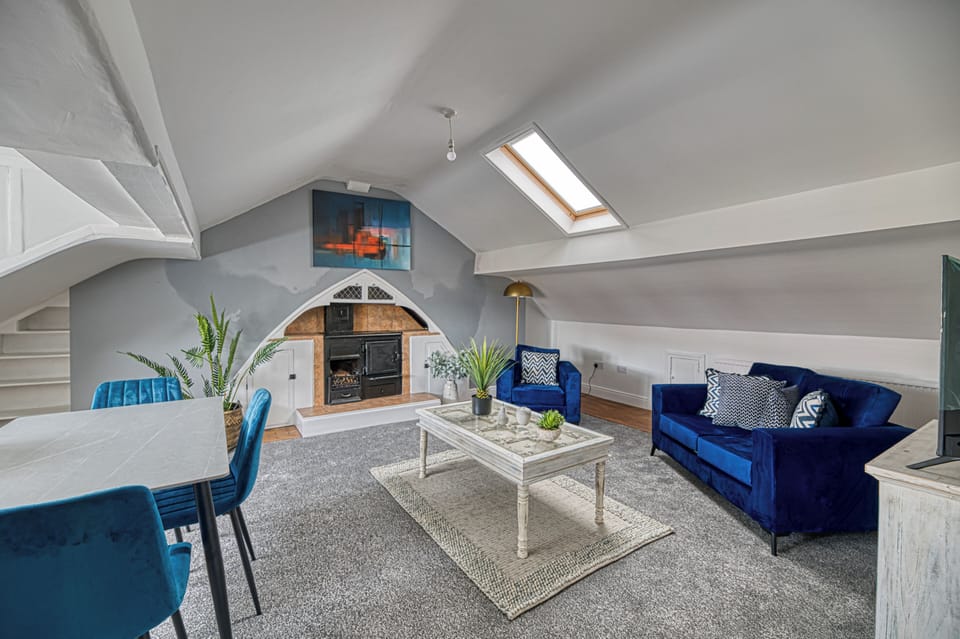 Family Apartment, 2 Bedrooms, Non Smoking | Living area