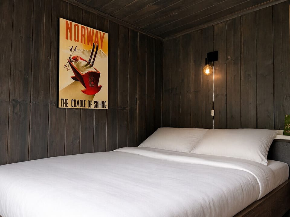 Double bed bedroom