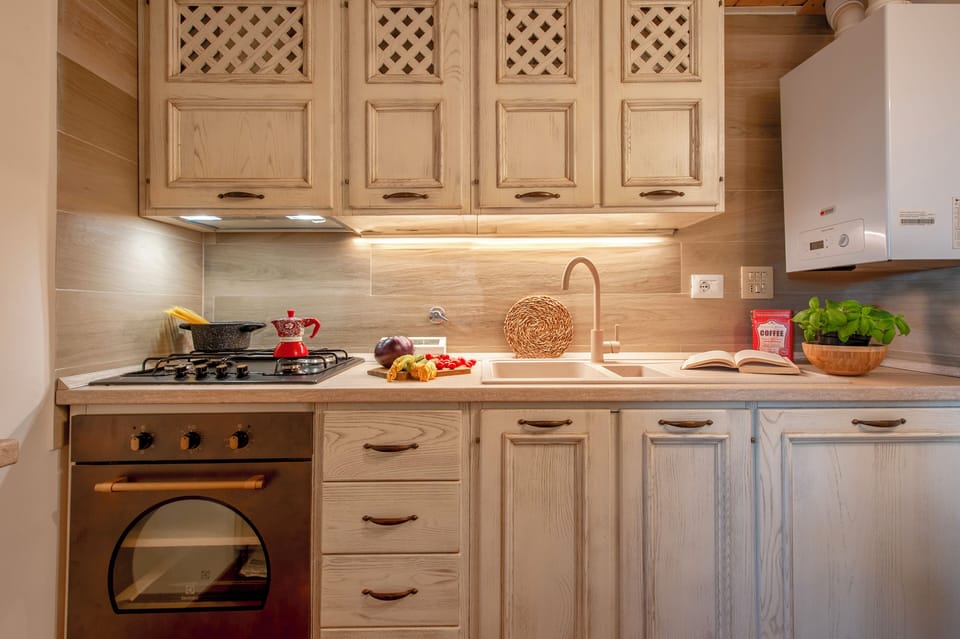 Apartment (1 Bedroom) | Private kitchen | Espresso maker, microwave, electric kettle