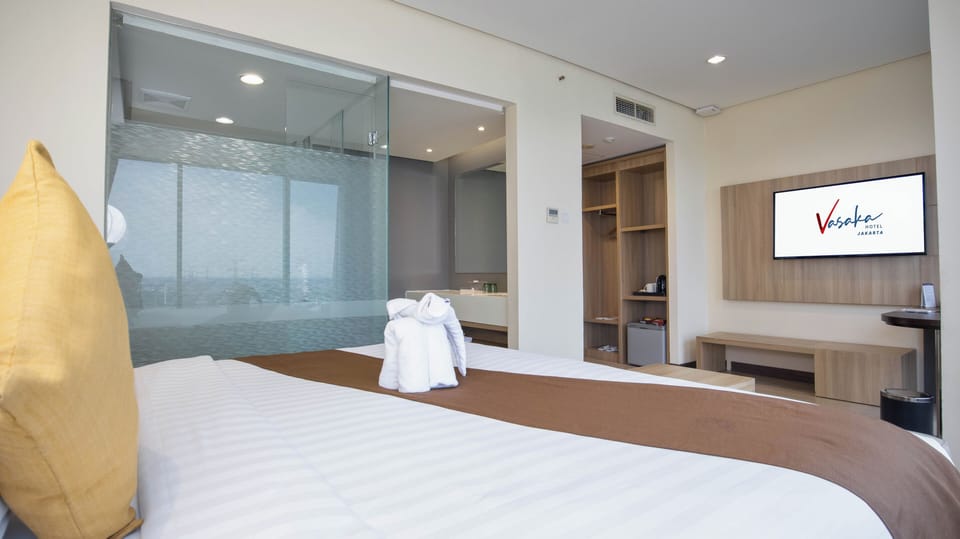 Junior Suite | Premium bedding, in-room safe, desk, soundproofing