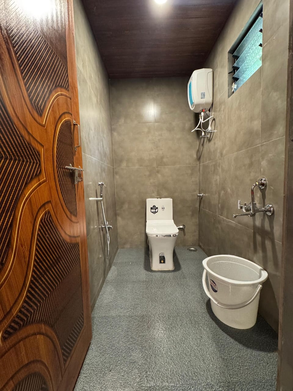 Towels, soap, shampoo