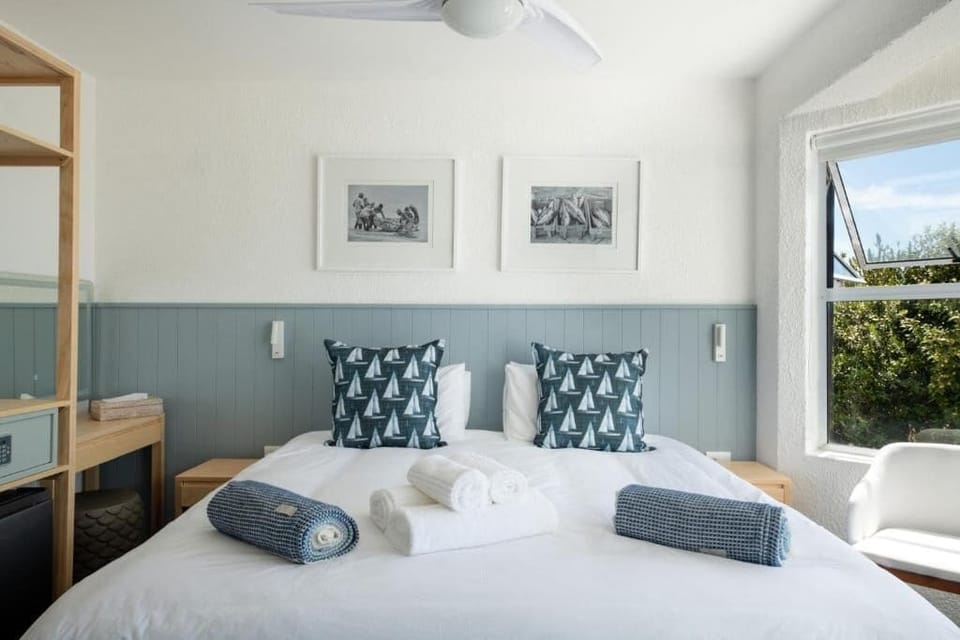 Double or Twin Room, Sea View | In-room safe, WiFi (free)