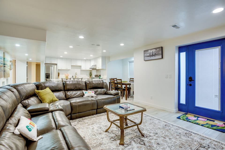 House (2 Bedrooms) | Front of property