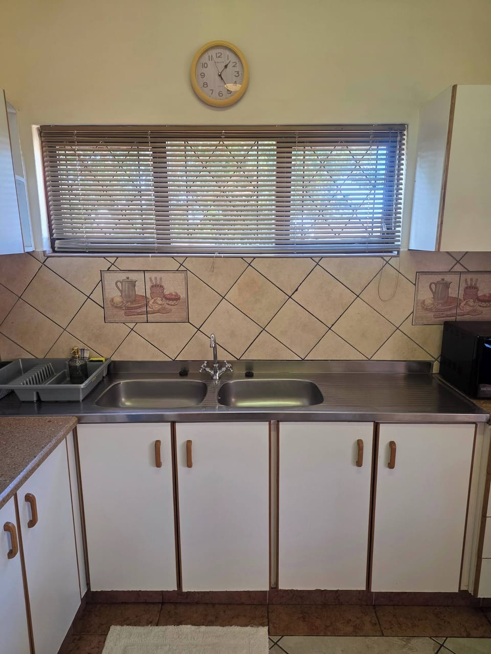 House, 2 Bedrooms, Balcony, Garden View | Private kitchen