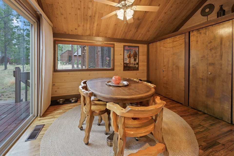 House, 2 Bedrooms | Dining