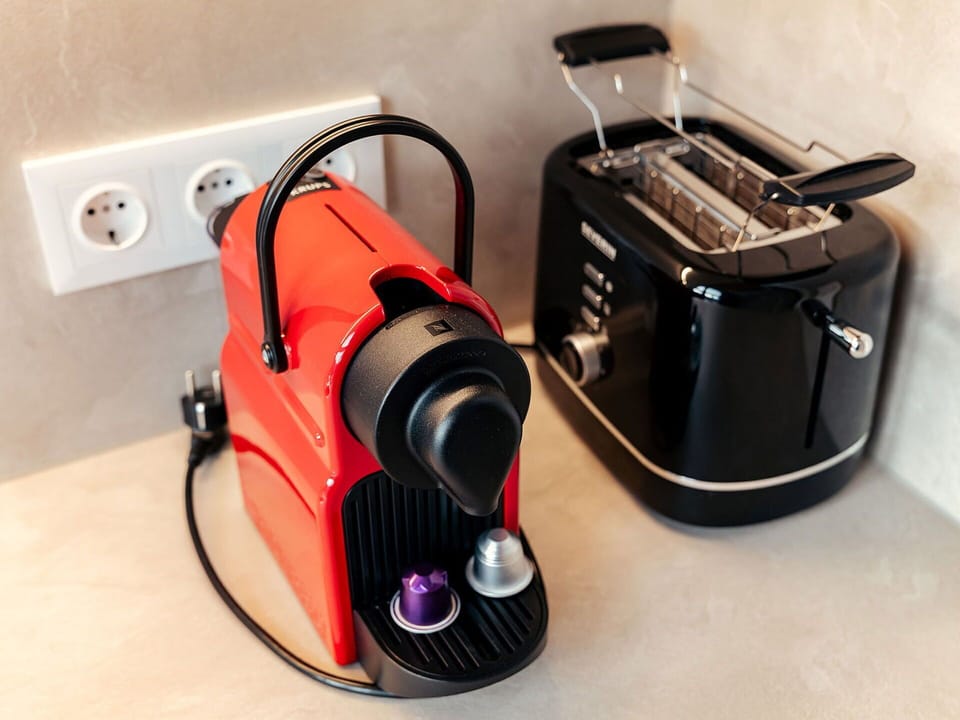 Red, Small Appliance, Kitchen Appliance, Machine, Coffeemaker, Home Appliance