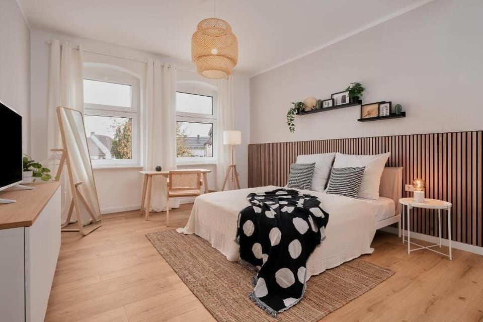 Double Room, Shared Bathroom | WiFi (free)