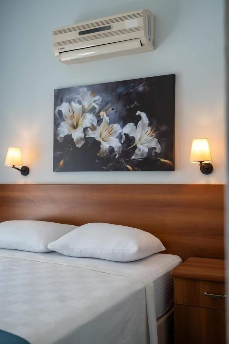 Standard Double Room, Balcony, Garden View | WiFi (free)