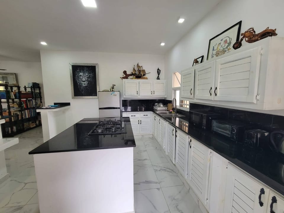 Apartment, 1 Bedroom, Smoking, Balcony | Interior