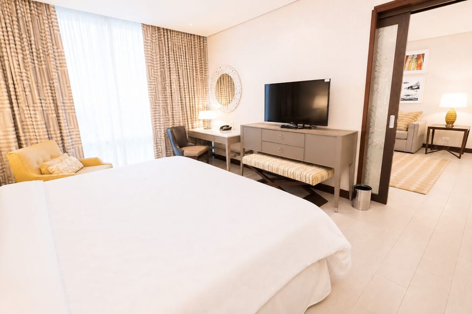 In-room safe, laptop workspace, blackout drapes, cribs (free)