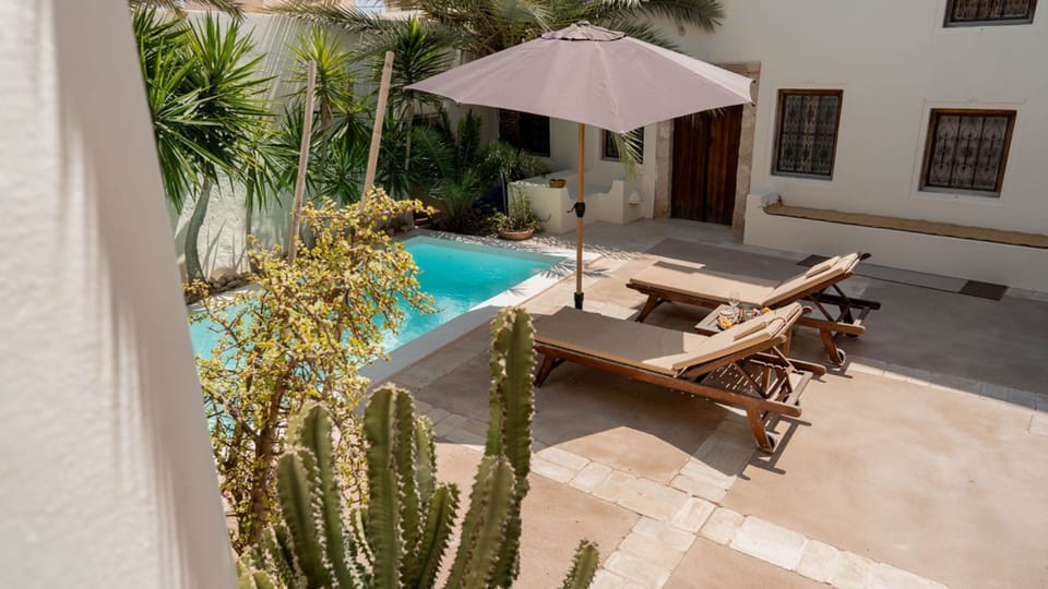House, Smoking | 4 bedrooms