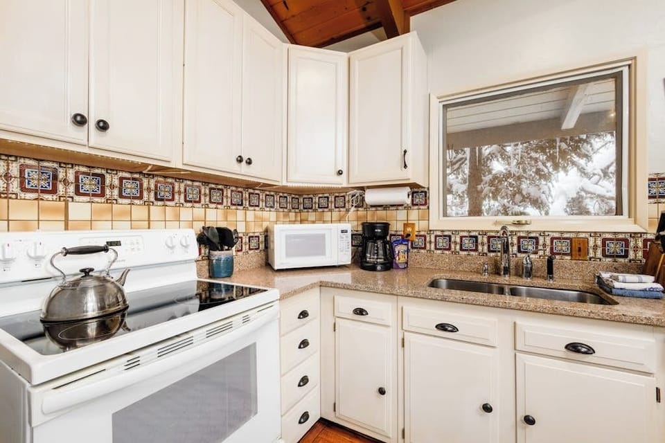 Chalet (4 Bedrooms) | Interior