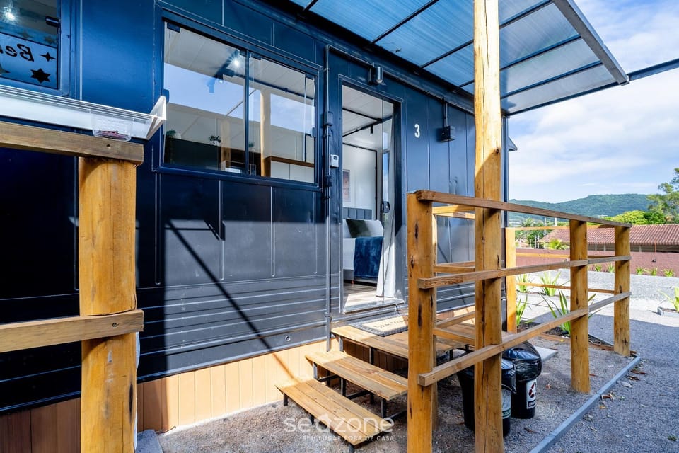 Chalet | Exterior detail