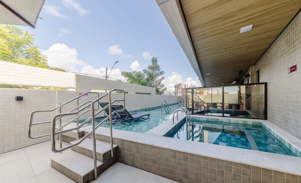 Basic Apartment | Pool