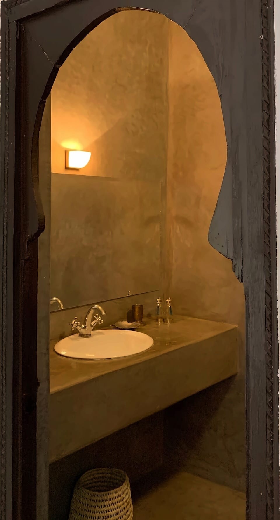 Traditional Double Room, Private Bathroom | Bathroom | Shower, hair dryer, slippers, towels