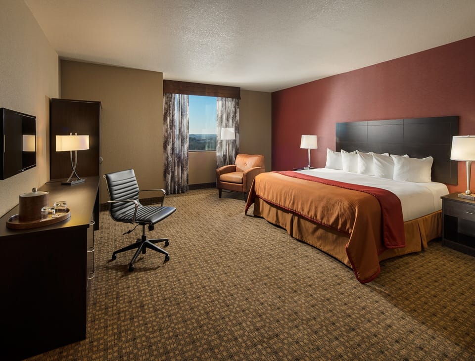 Room, 1 King Bed | In-room safe, desk, iron/ironing board, free WiFi