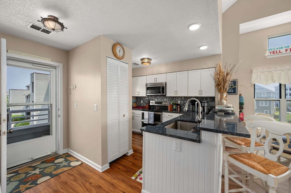 PCBV326: Pirate's Way 326 | Kitchen - Island Seating for 2