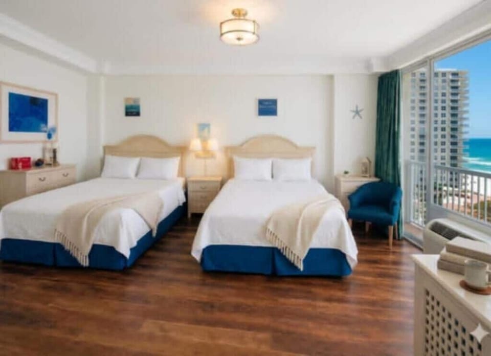Luxury Apartment, Balcony, Ocean View | Iron/ironing board, WiFi (free)