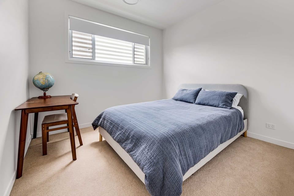 Queen Bedroom
