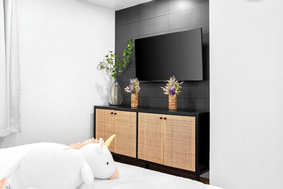 Enjoy entertainment with this smart tv. 